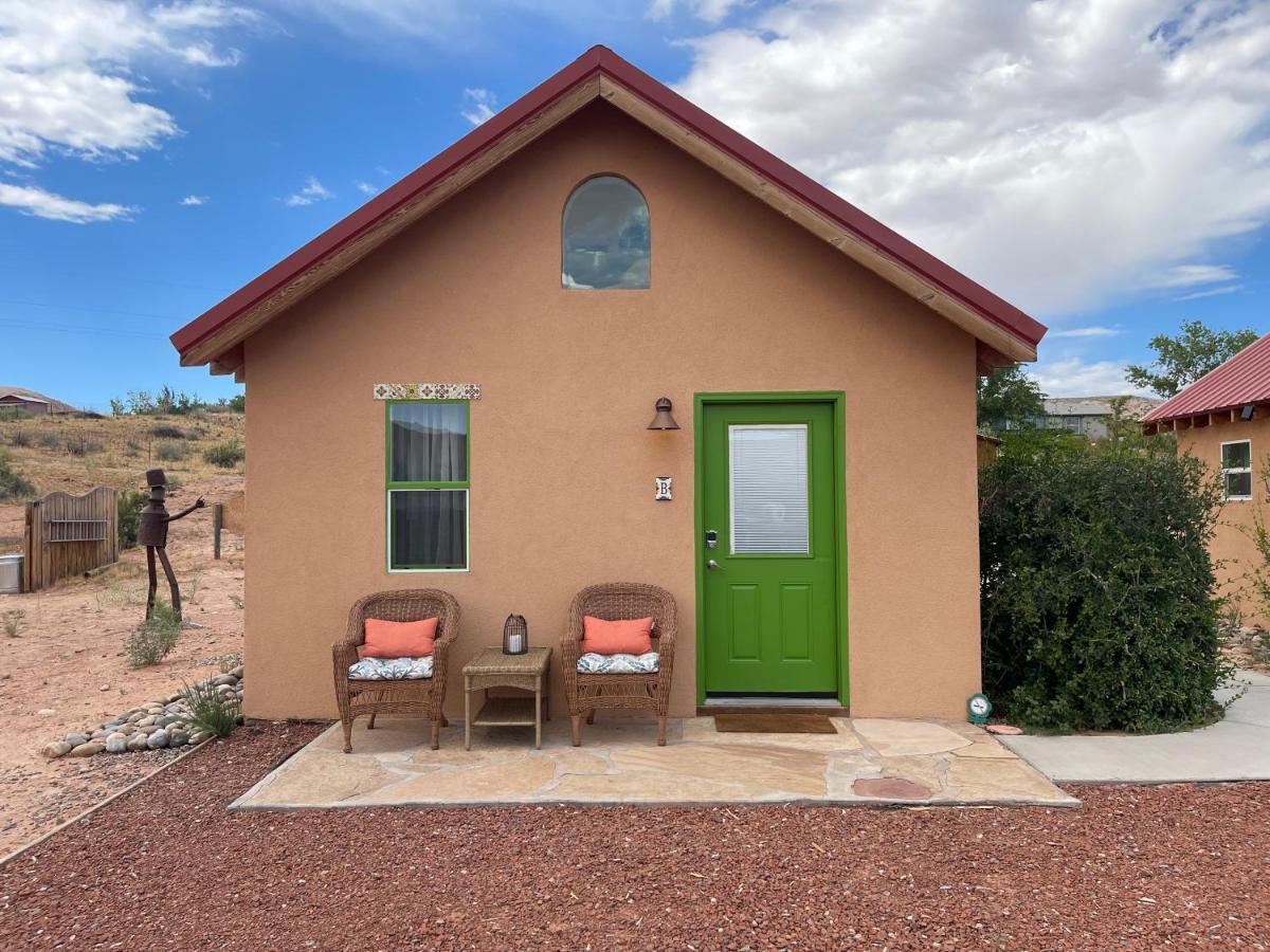 Willow Street Cottages Bluff Extérieur photo