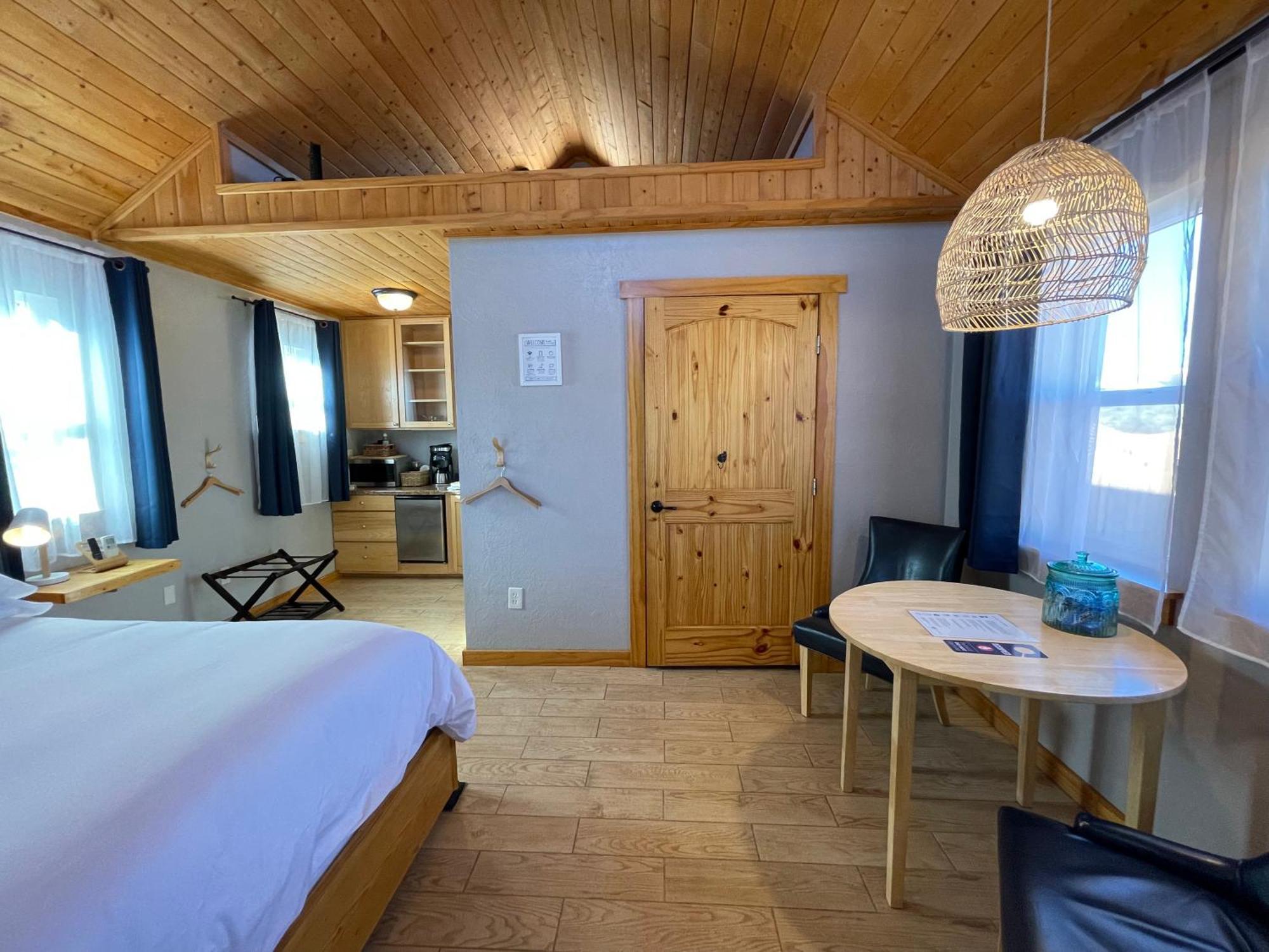 Willow Street Cottages Bluff Extérieur photo